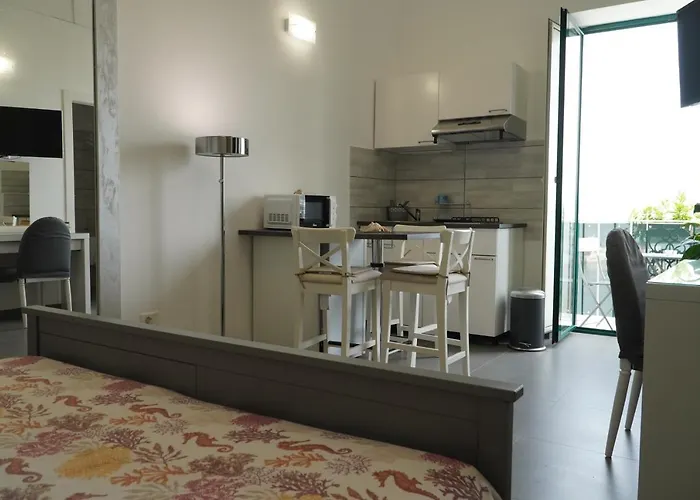 아파트 La Sabbia 바콜리